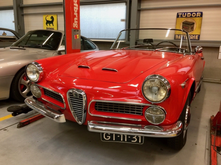 Alfa Romeo 2000 Touring Spider GT-11-31